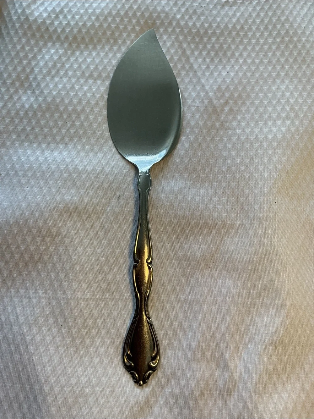 Vtg,Classic Silver Tone Serving Utensil Trio - Decorative Handles